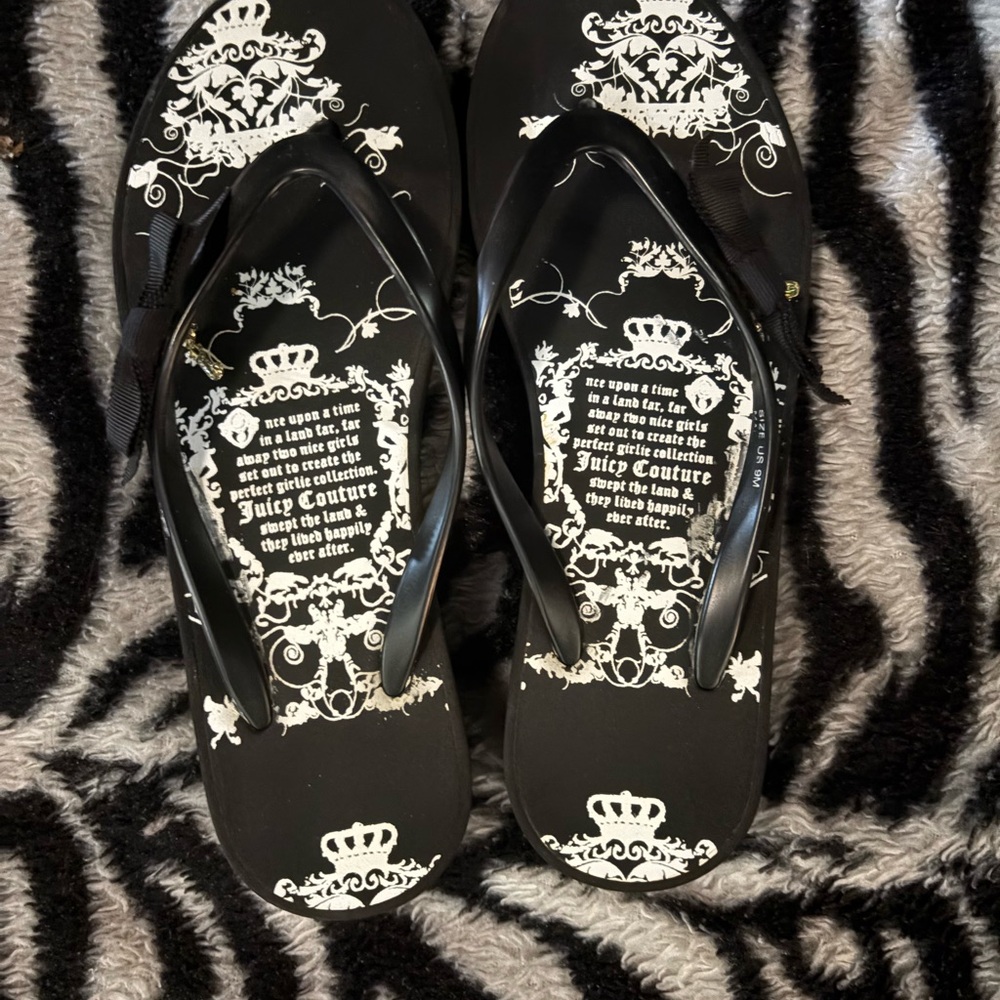 Juicy Couture Black and White Crest Print Flip Flops